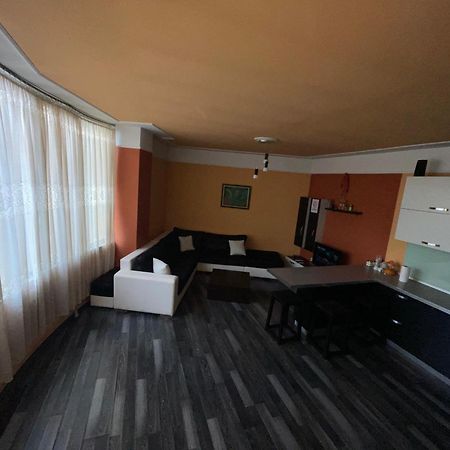 Moonshine Apartament Tiranë Eksteriør bilde