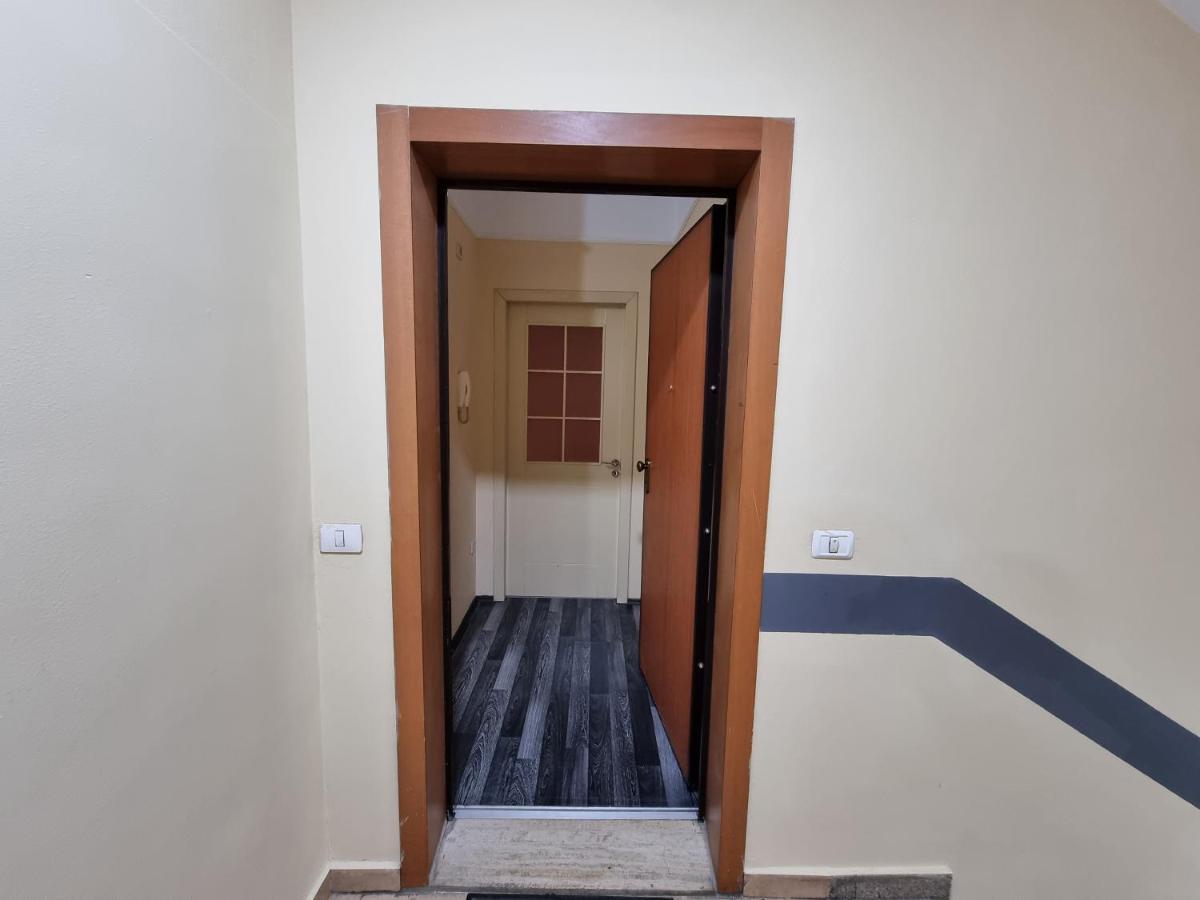 Moonshine Apartament Tiranë Eksteriør bilde