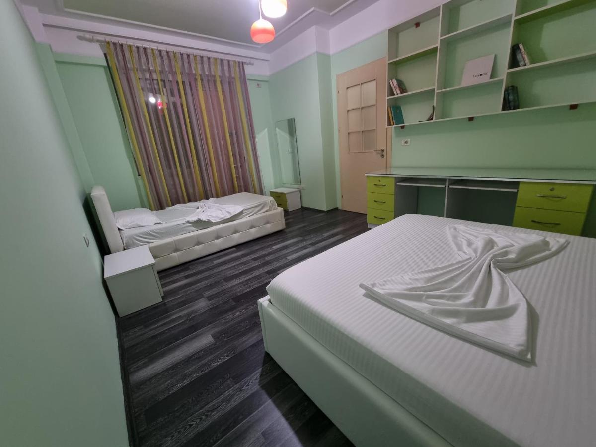 Moonshine Apartament Tiranë Eksteriør bilde